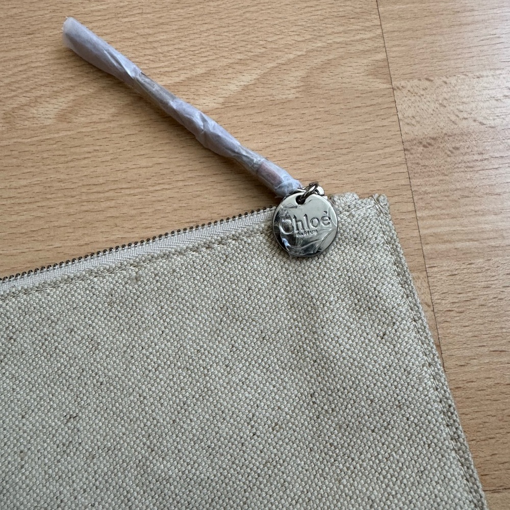 Chloe Pouch - Picture 4 of 6